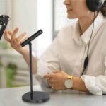 UGREEN CM727 USB Microphone delivers clear 96kHz/24bit voice recording with omnidirectional pickup, mute control and real-time monitoring for work.